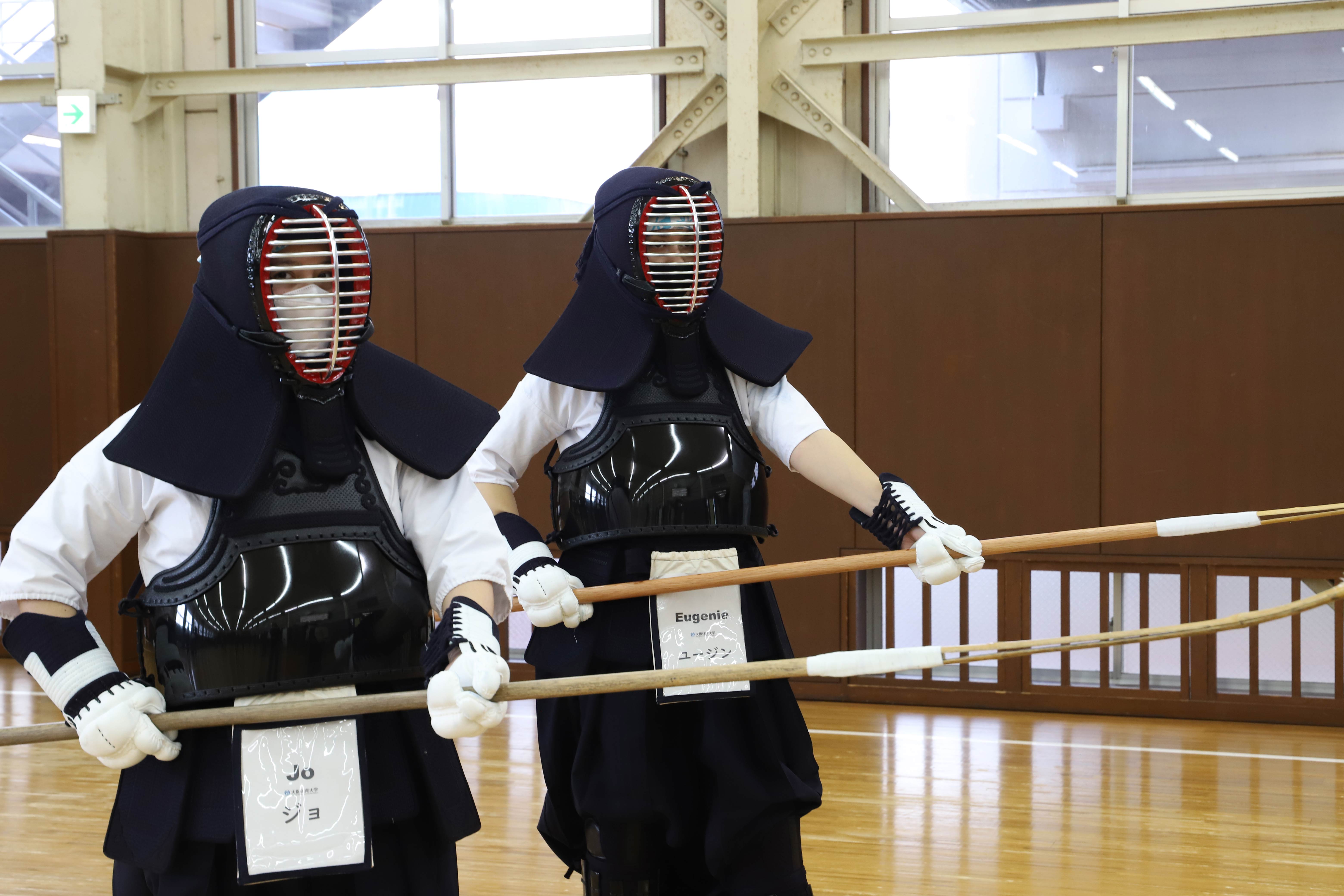 Experience martial arts with an over-two-meter long naginata halberd